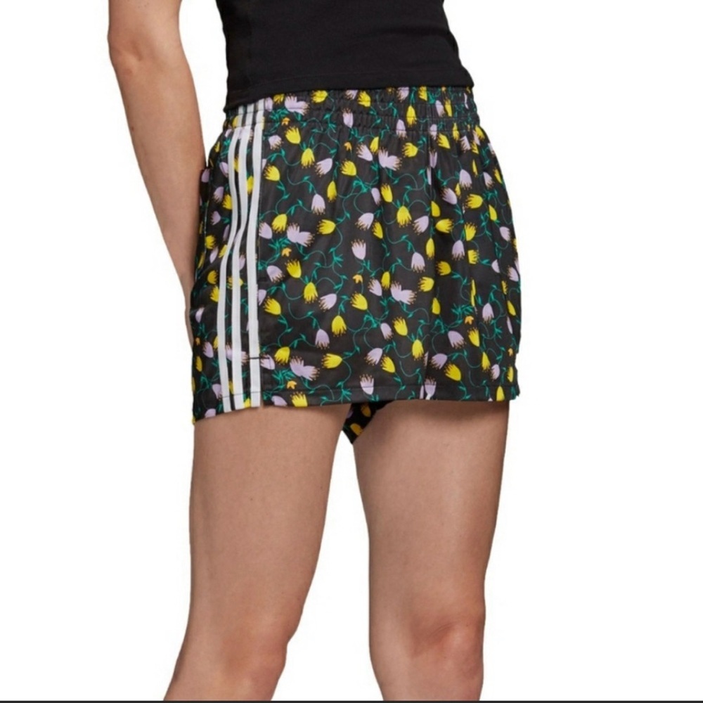 Adidas | Womens Adidas Set Cropped T-shirt/ shorts - Picture 12 of 13
